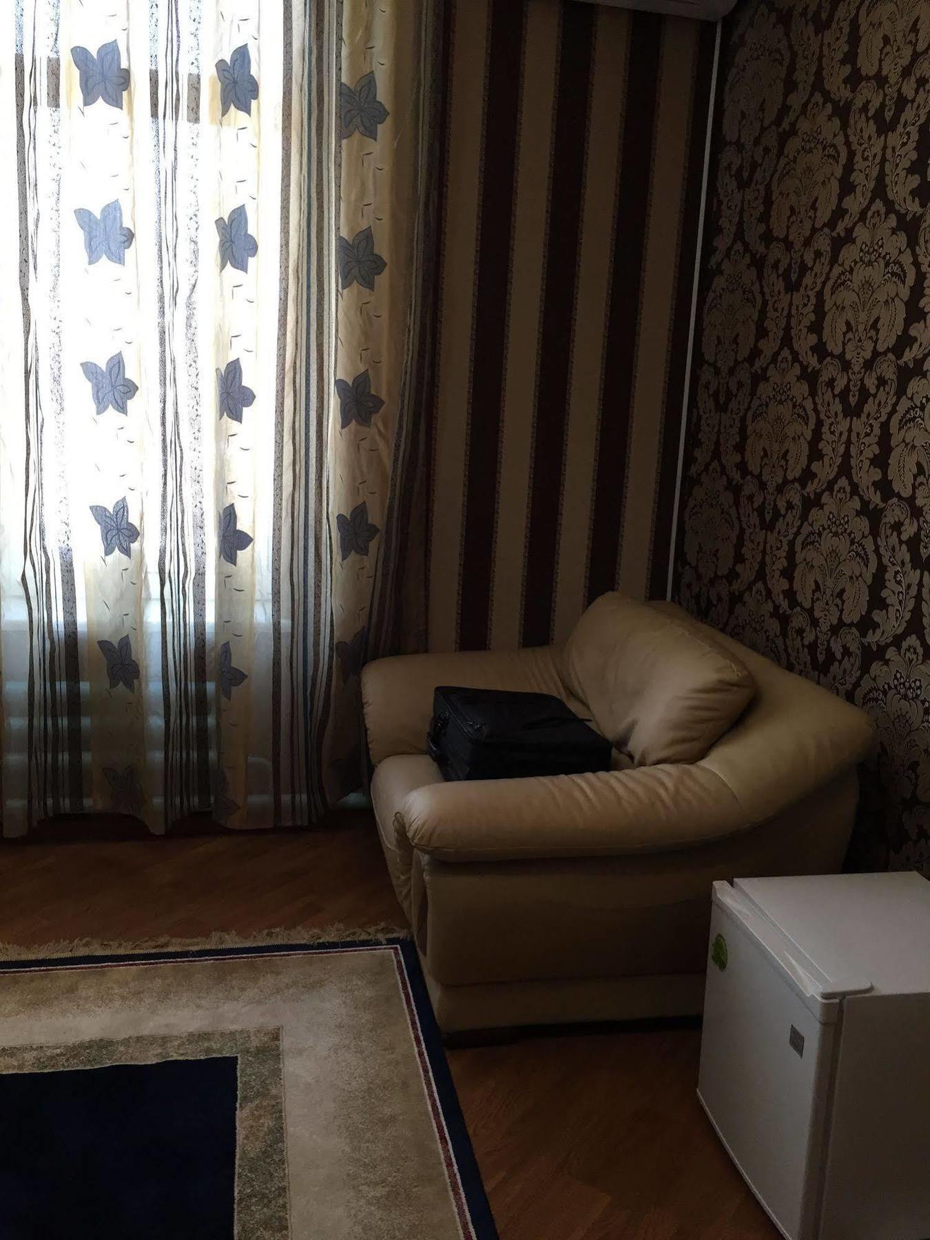 Rise Hotel Almaty Luaran gambar