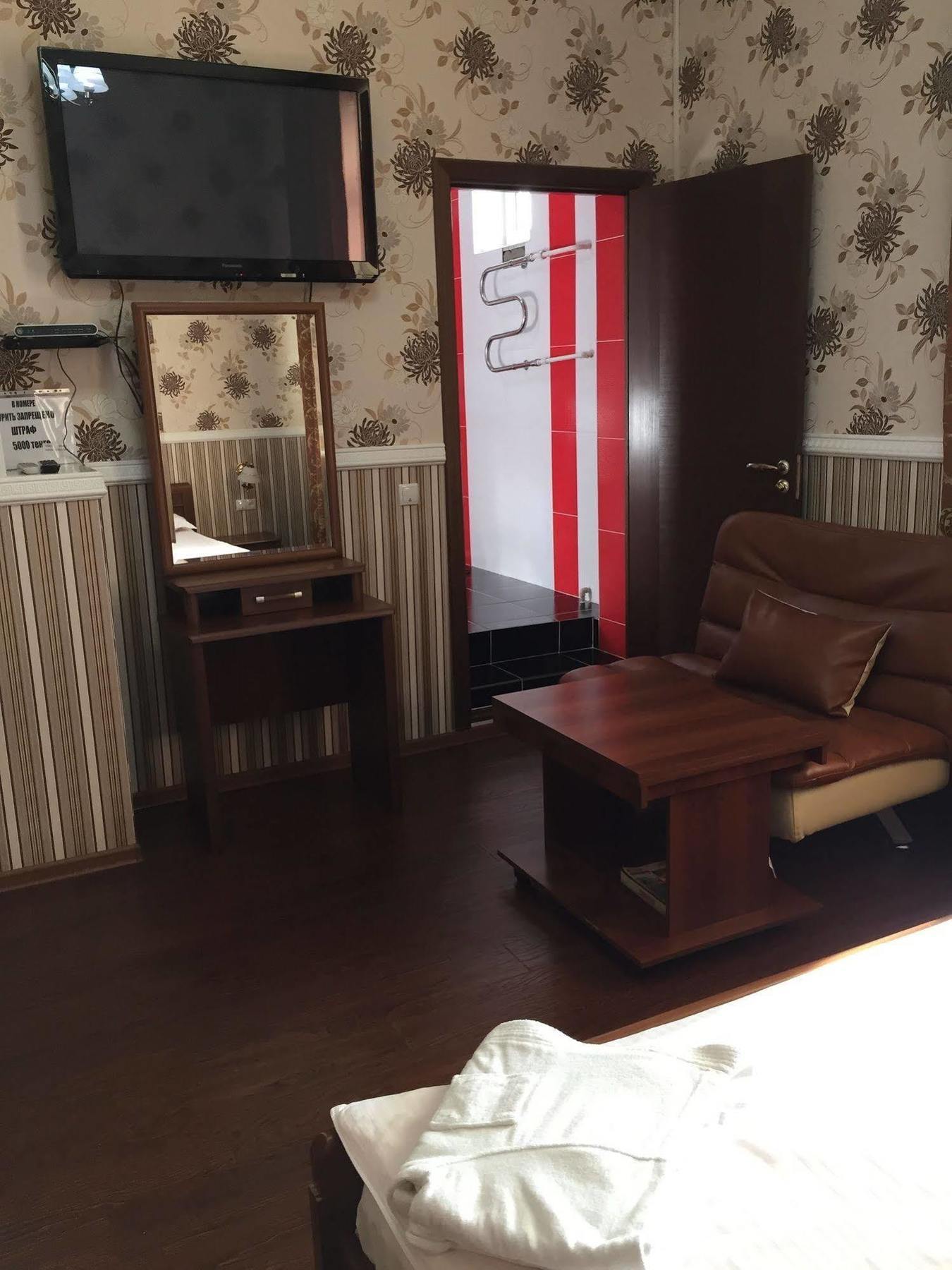 Rise Hotel Almaty Luaran gambar