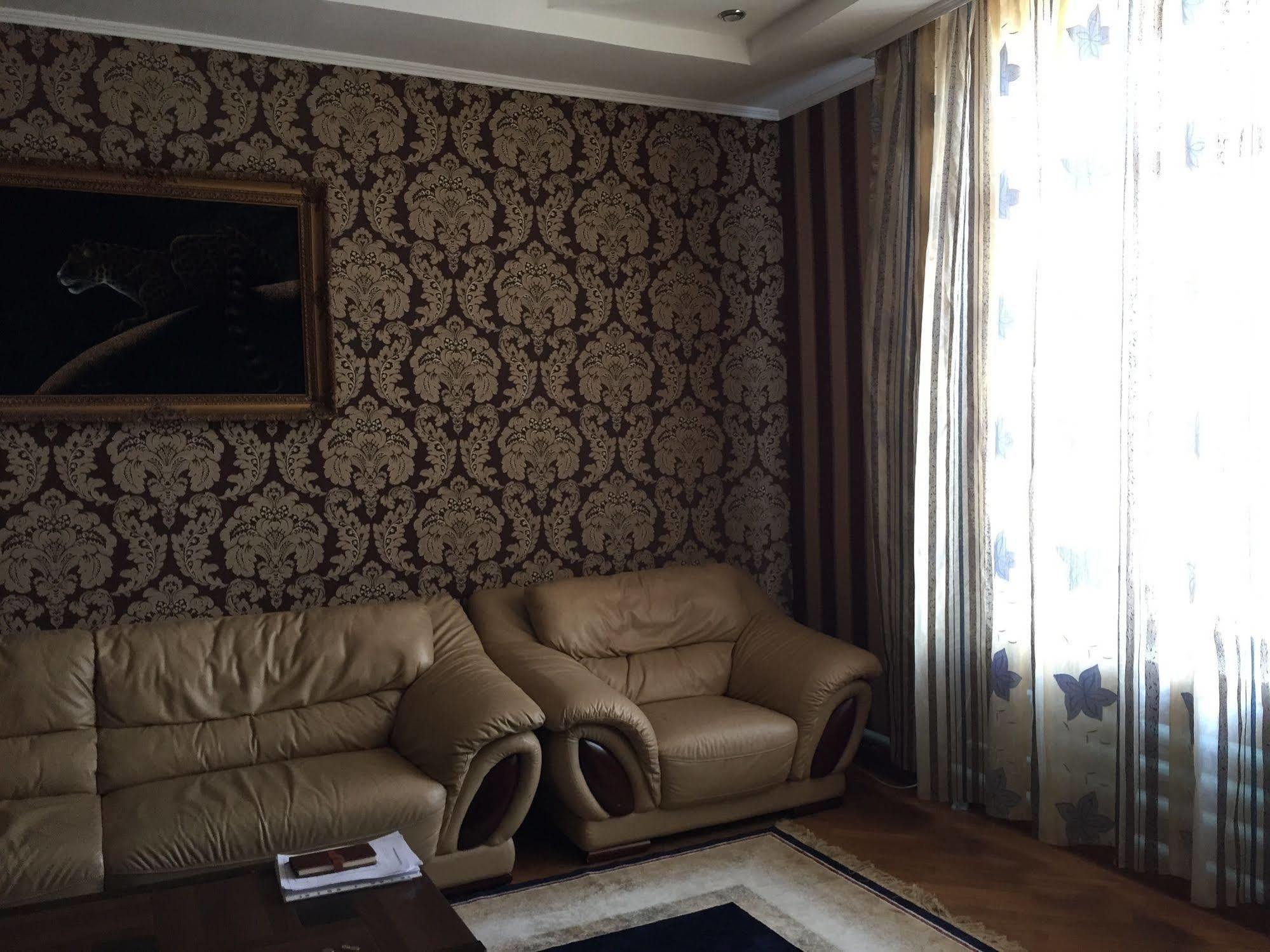 Rise Hotel Almaty Luaran gambar