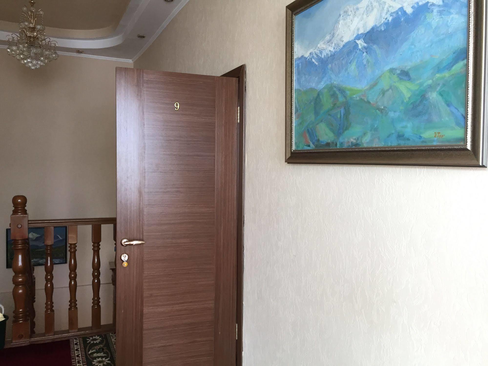 Rise Hotel Almaty Luaran gambar